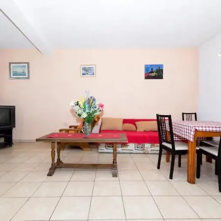 In Old Town, Two & One Appartement